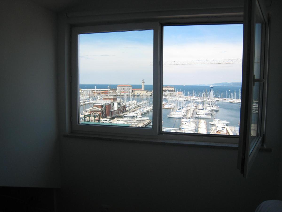 Appartamento Mansarda Centrale Vista Mare Trieste Esterno foto